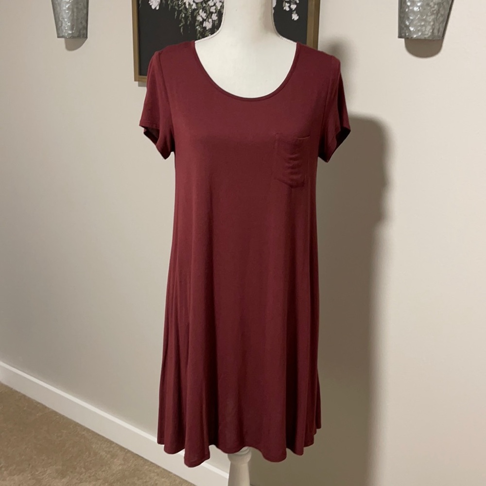 love, fire Short Sleeve Pocket Swing Dress in Wine